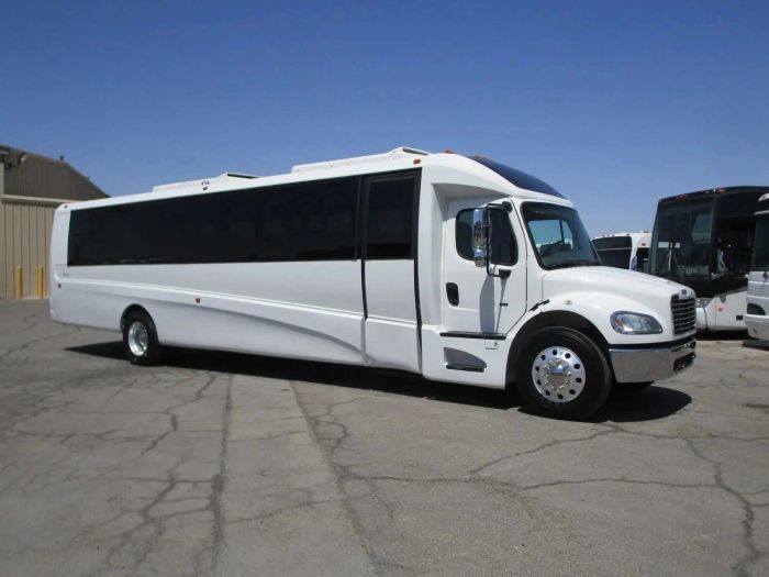 Large white party bus – Laramie limo service